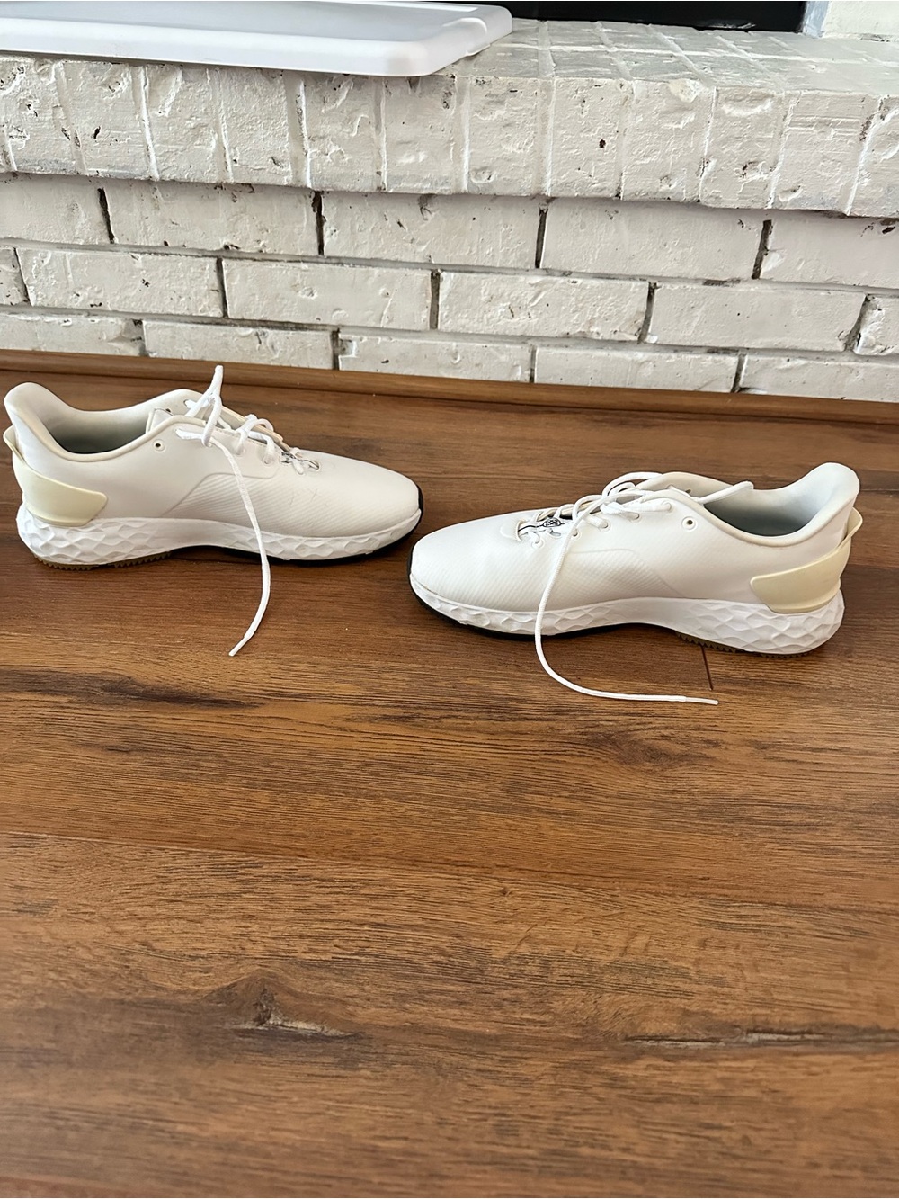 White Golf Shoes with G4 Insole - Picture 3 of 7